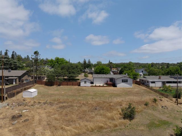 12114 Griffin Way, Auburn, CA 95602