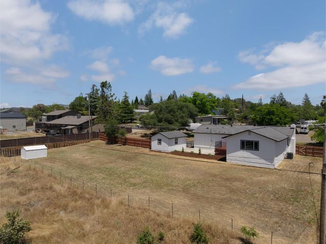 12114 Griffin Way, Auburn, CA 95602