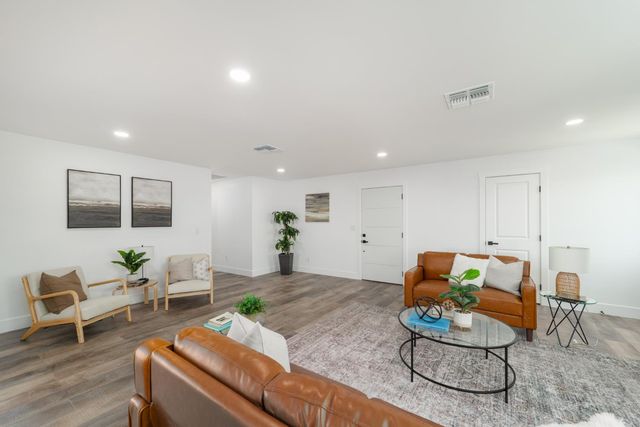 12114 Griffin Way, Auburn, CA 95602