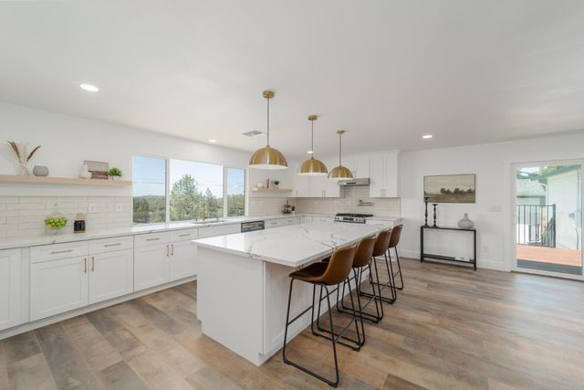 12114 Griffin Way, Auburn, CA 95602