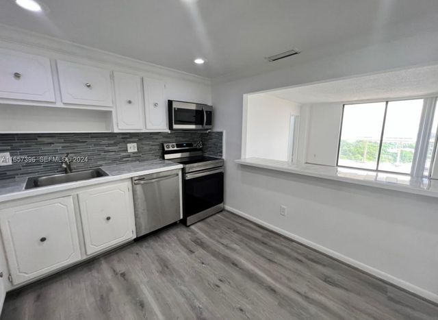 13499 Biscayne Boulevard 1205, North Miami, FL 33181