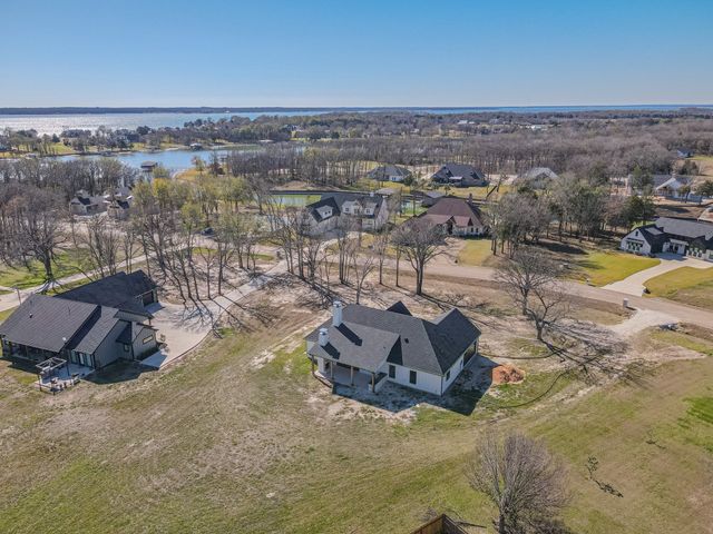 557 Clubhouse Drive, Corsicana, TX 75109