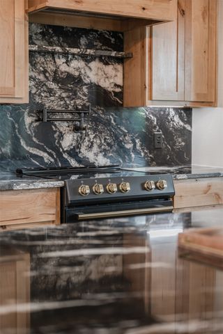 557 Clubhouse Drive, Corsicana, TX 75109