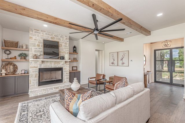 557 Clubhouse Drive, Corsicana, TX 75109