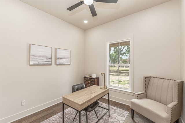 557 Clubhouse Drive, Corsicana, TX 75109