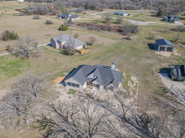 557 Clubhouse Drive, Corsicana, TX 75109