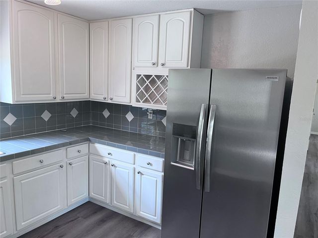 6524 48TH AVENUE DRIVE E, Bradenton, FL 34203