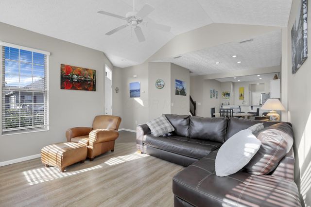 8778 Linksway Drive, Powell, OH 43065