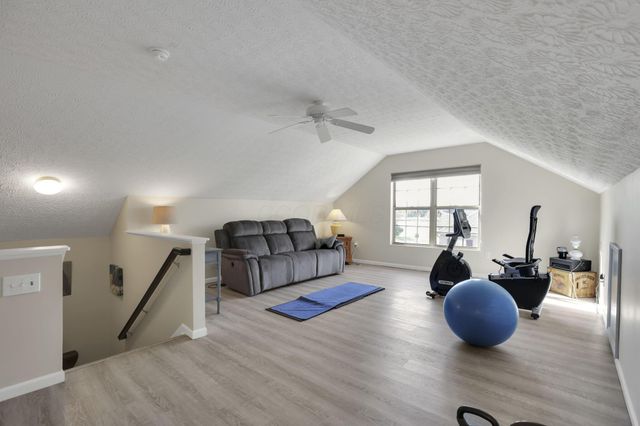 8778 Linksway Drive, Powell, OH 43065