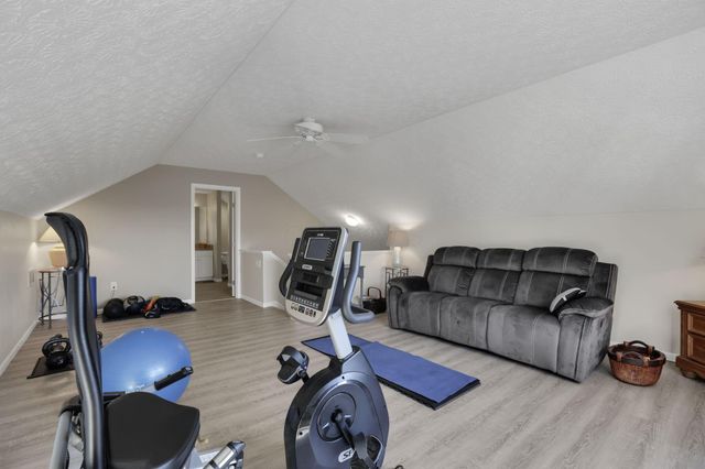 8778 Linksway Drive, Powell, OH 43065