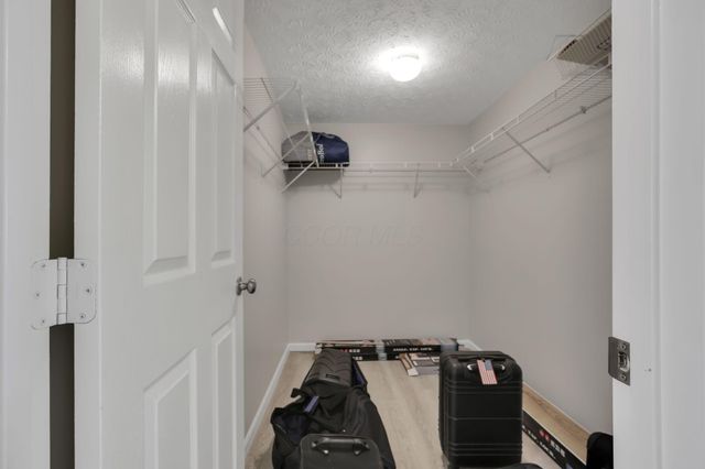 8778 Linksway Drive, Powell, OH 43065