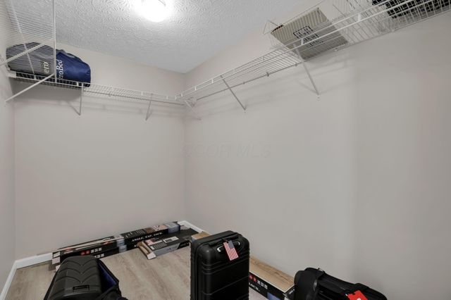 8778 Linksway Drive, Powell, OH 43065