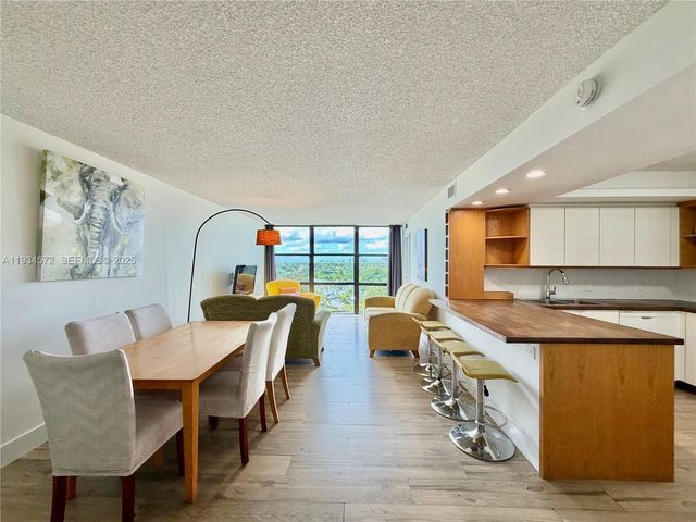 1000 Parkview Dr 723, Hallandale Beach, FL 33009