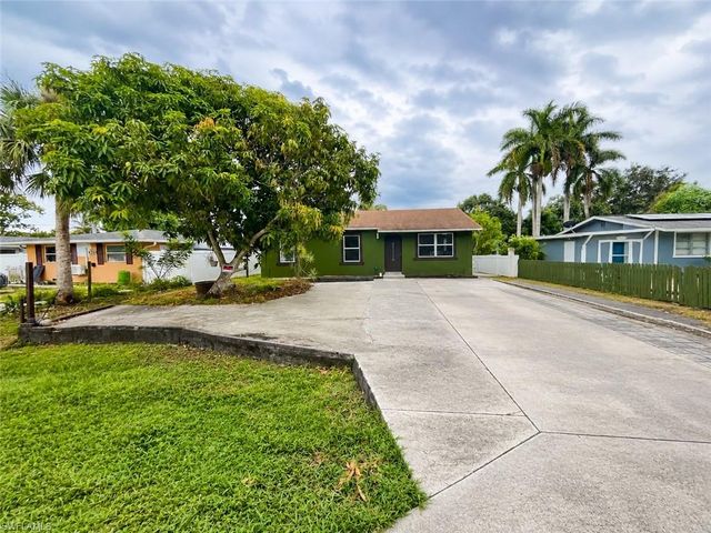 5370 Holland ST, Naples, FL 34113