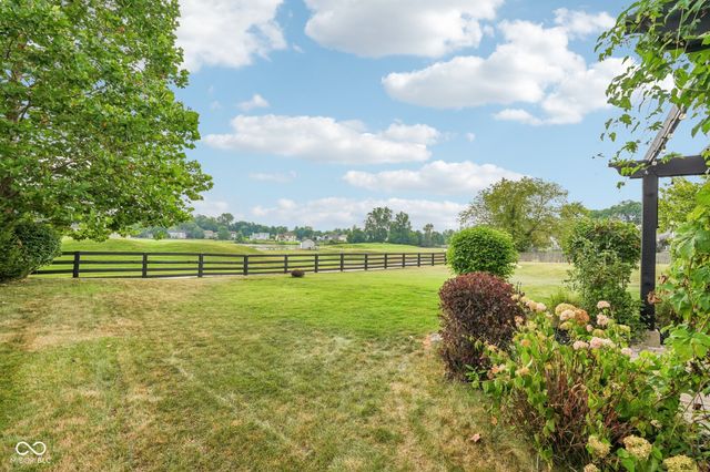 5861 Arabian Run, Indianapolis, IN 46228
