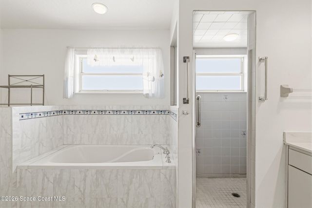 2015 Bottlebrush Drive, Melbourne, FL 32935