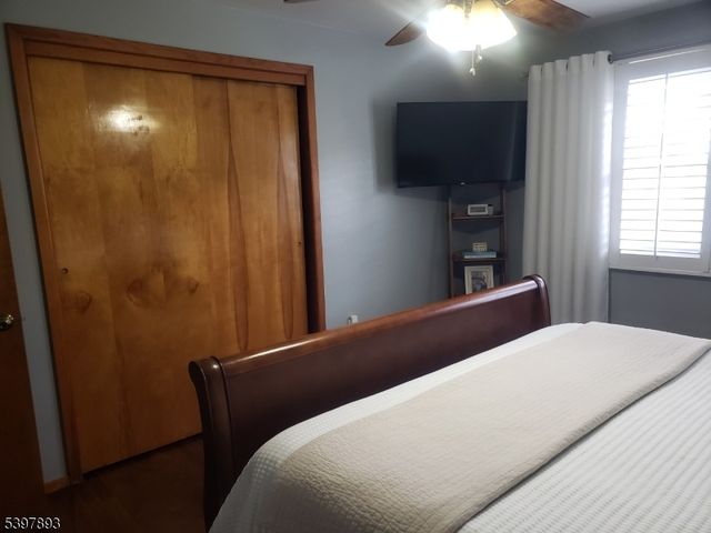 214 Irene St, Linden City, NJ 07036