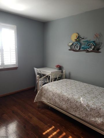 214 Irene St, Linden City, NJ 07036