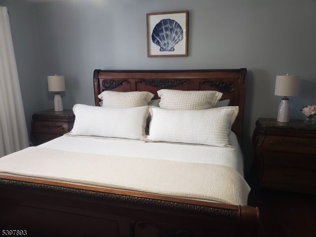 214 Irene St, Linden City, NJ 07036
