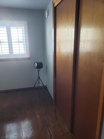 214 Irene St, Linden City, NJ 07036