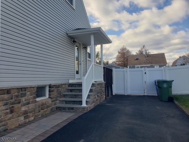 214 Irene St, Linden City, NJ 07036