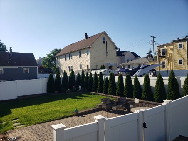 214 Irene St, Linden City, NJ 07036