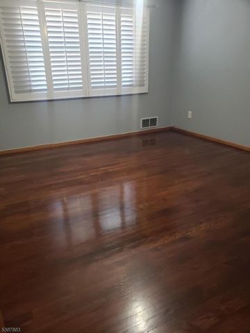 214 Irene St, Linden City, NJ 07036