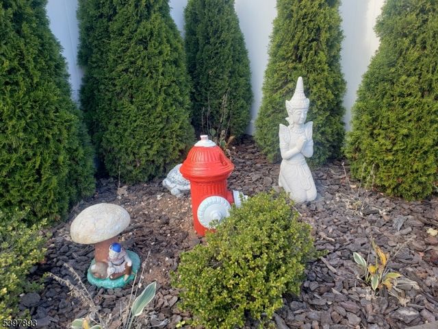214 Irene St, Linden City, NJ 07036