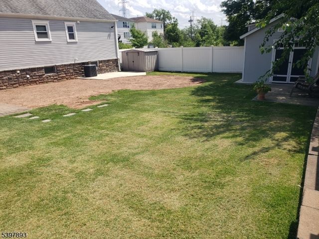 214 Irene St, Linden City, NJ 07036