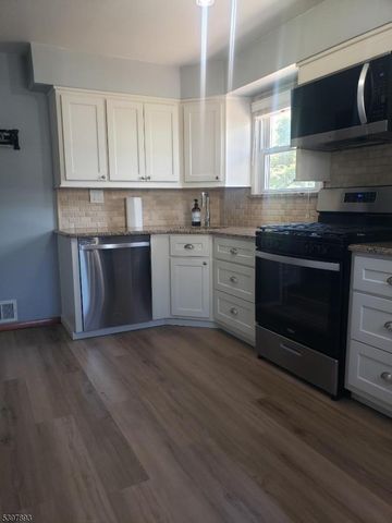 214 Irene St, Linden City, NJ 07036