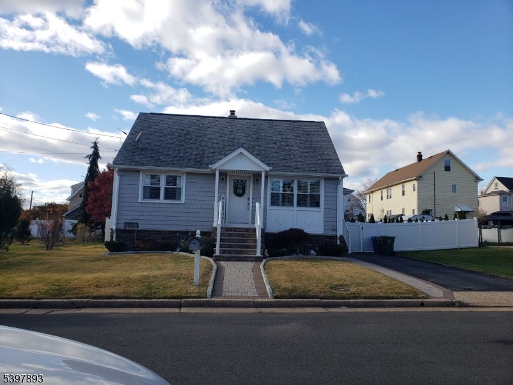 214 Irene St, Linden City, NJ 07036