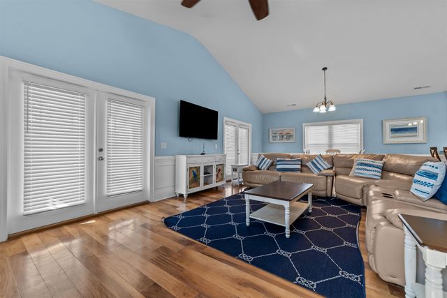 3307 Palm St., North Myrtle Beach, SC 29582