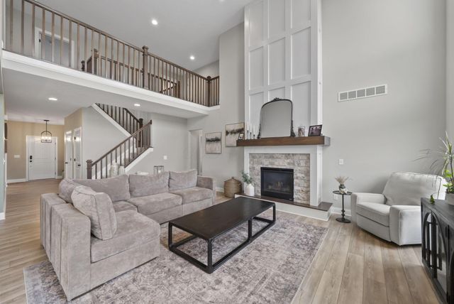 8400 Apricot Way, Plain City, OH 43064