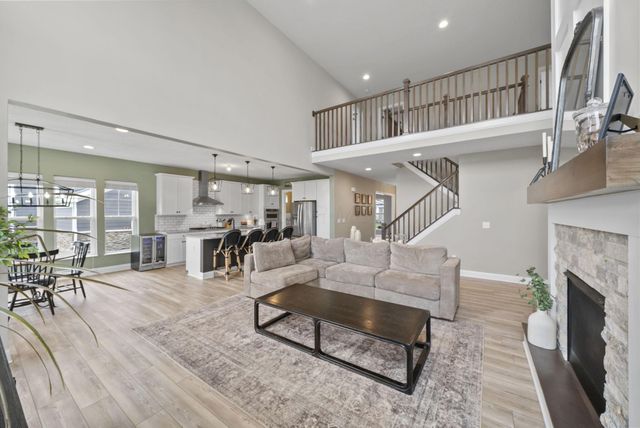 8400 Apricot Way, Plain City, OH 43064