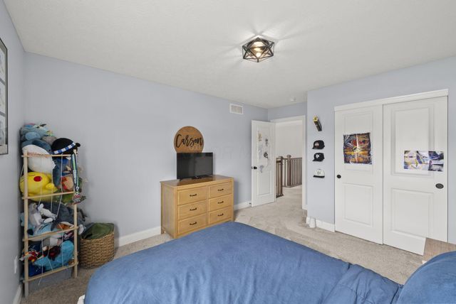 8400 Apricot Way, Plain City, OH 43064