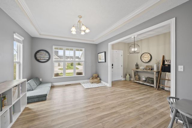 8400 Apricot Way, Plain City, OH 43064