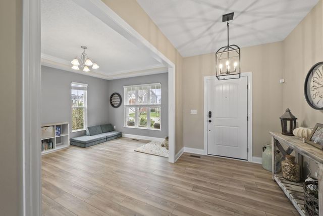 8400 Apricot Way, Plain City, OH 43064