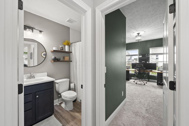 8400 Apricot Way, Plain City, OH 43064