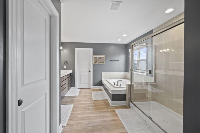 8400 Apricot Way, Plain City, OH 43064