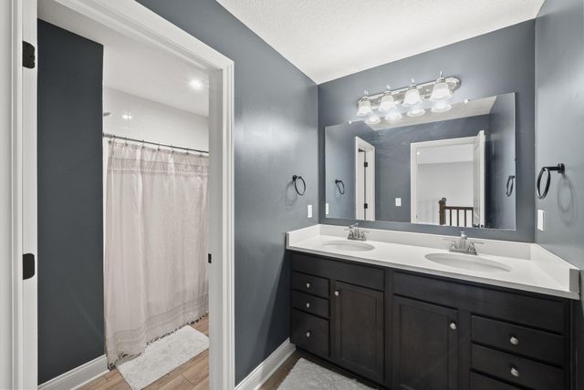 8400 Apricot Way, Plain City, OH 43064