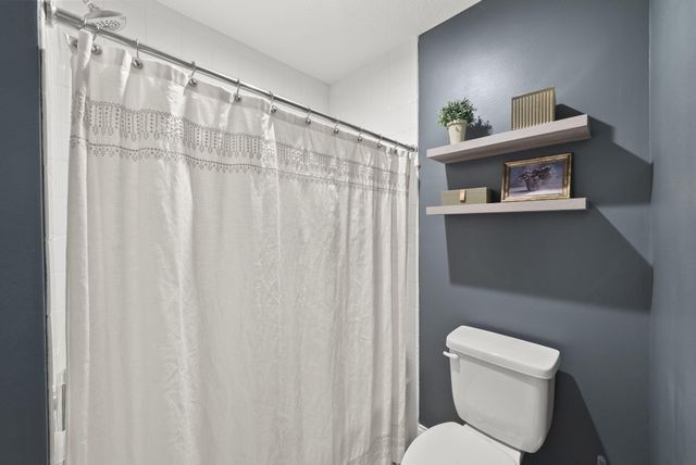 8400 Apricot Way, Plain City, OH 43064