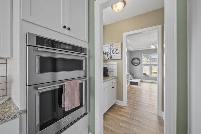 8400 Apricot Way, Plain City, OH 43064