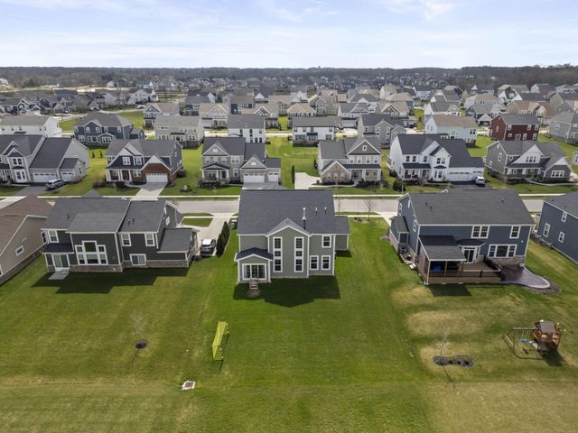 8400 Apricot Way, Plain City, OH 43064