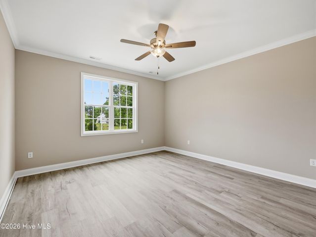 1058 Chadwick Shores Drive, Sneads Ferry, NC 28460