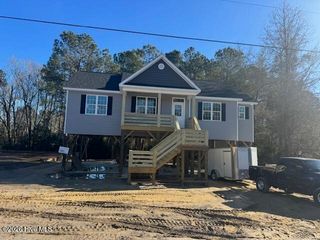 1058 Chadwick Shores Drive, Sneads Ferry, NC 28460