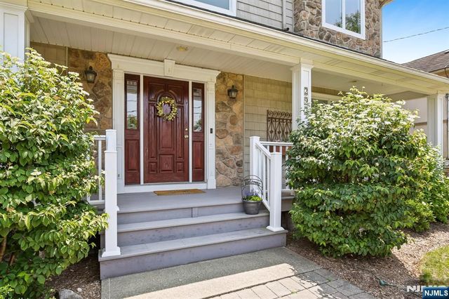 292 Gorden Drive, Paramus, NJ 07652