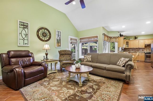 292 Gorden Drive, Paramus, NJ 07652