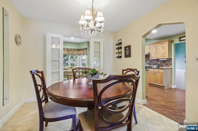 292 Gorden Drive, Paramus, NJ 07652