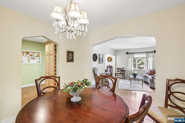 292 Gorden Drive, Paramus, NJ 07652