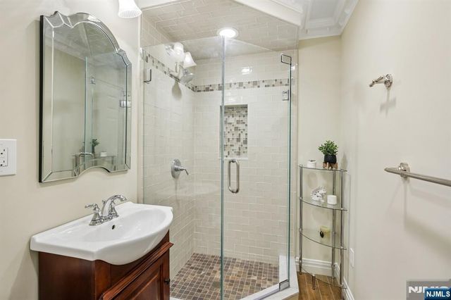 292 Gorden Drive, Paramus, NJ 07652